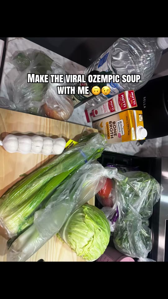 Cabbage soup detox claims vs. what weight loss science says