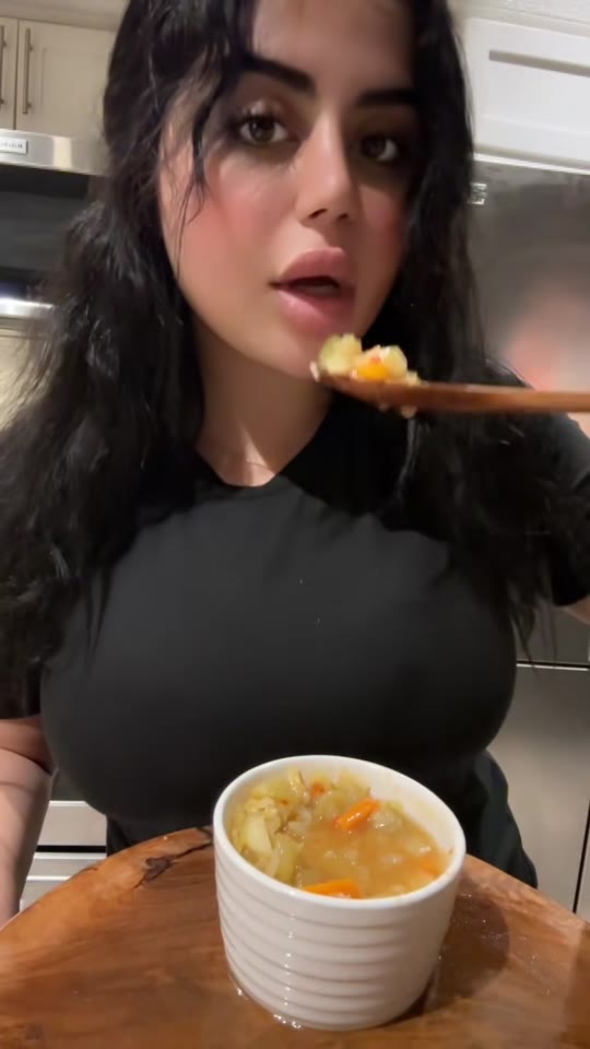 Cabbage soup is not 'natural Ozempic,' no matter what TikTok says