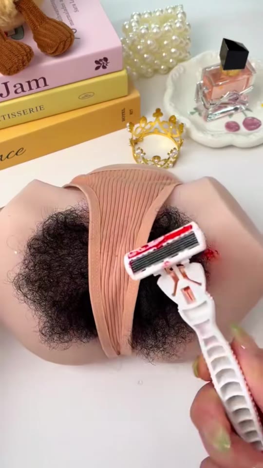 Epilators and peptides: what this TikTok is probably mixing up