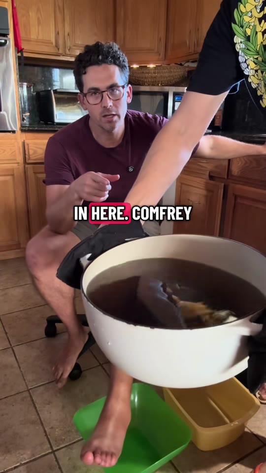 Comfrey salve and hydrotherapy for a broken foot: what the evidence says